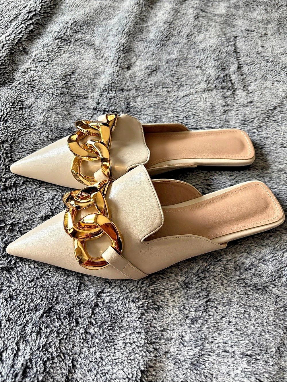 Pointed Toe Chain Mules in Cream EU 43 Like New - Picture 2 of 4
